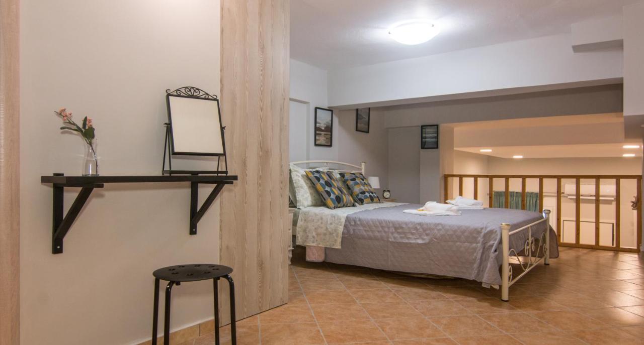 Loft Renovated Flat 5' From The Old Town Corfu Apartment Corfu  Exterior foto